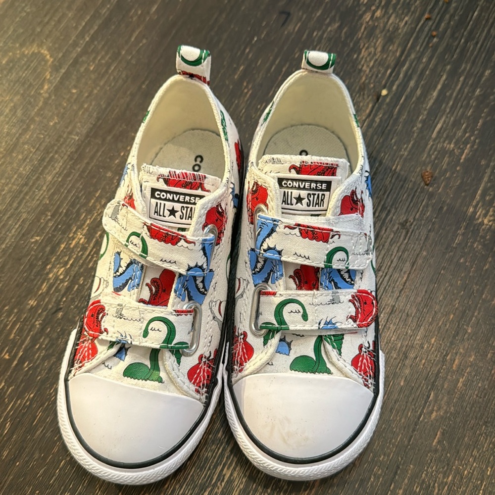 White Converse NWOT